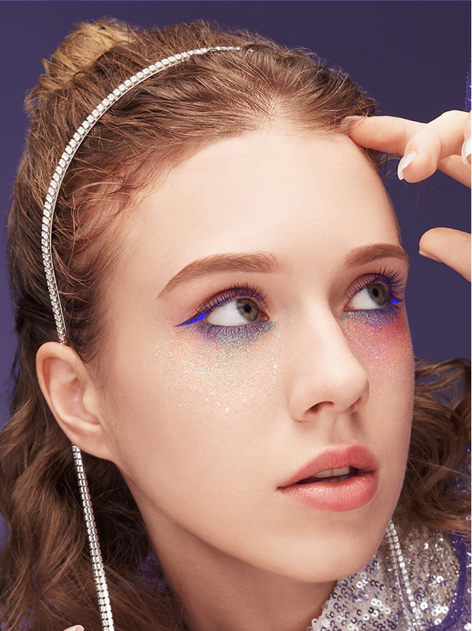 兰瑟彩妆告诉你你和迪士尼公主只有一支兰瑟五彩缤纷眼线笔的差距