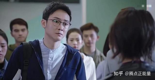 37岁演员周瑞曝存款仅5位数,住10平米房无空调 - 知乎