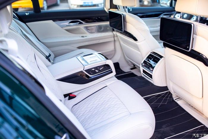 稀有颜色古德伍德绿烟白宝马740行政m运动提车