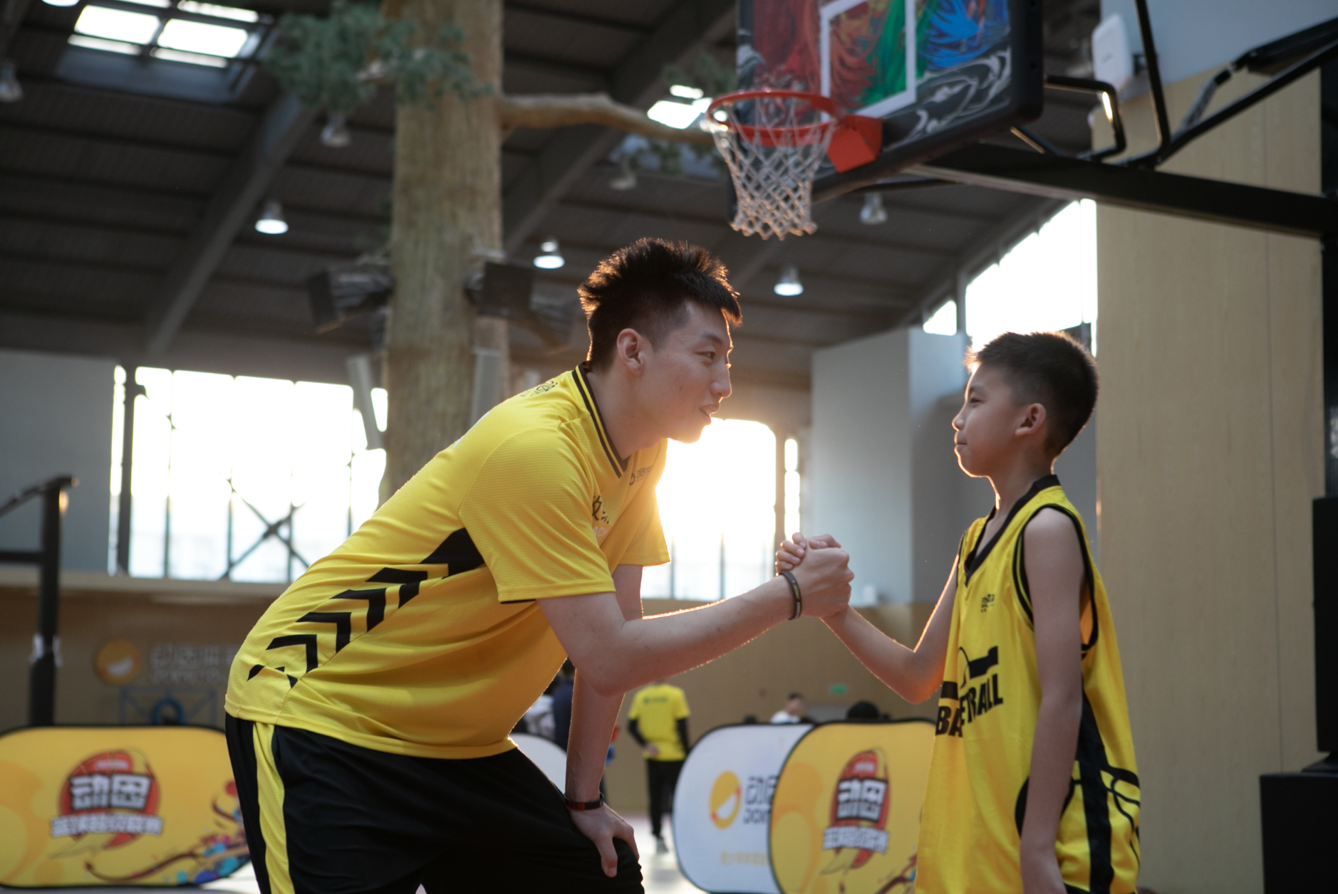 动因体育体育教育是对孩子的未来教育投资应及早重视