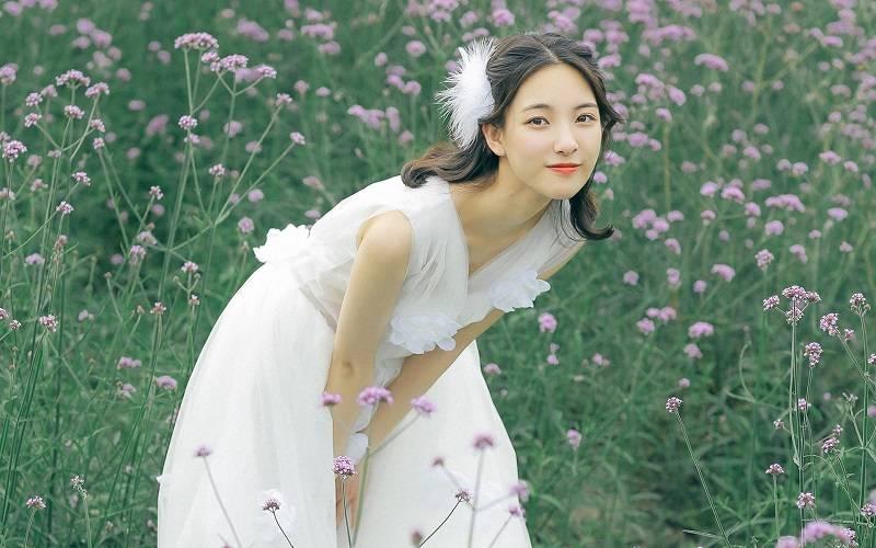 女人对一个异性,真正动情的样子,大都是以下三种