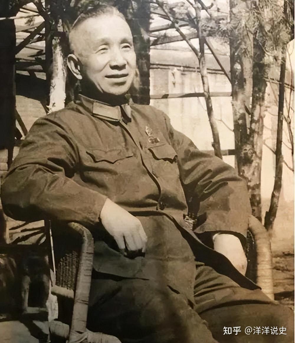 1958年粟裕被批评，三位元帅全程一言不发，却被毛主席一句话正名 - 知乎