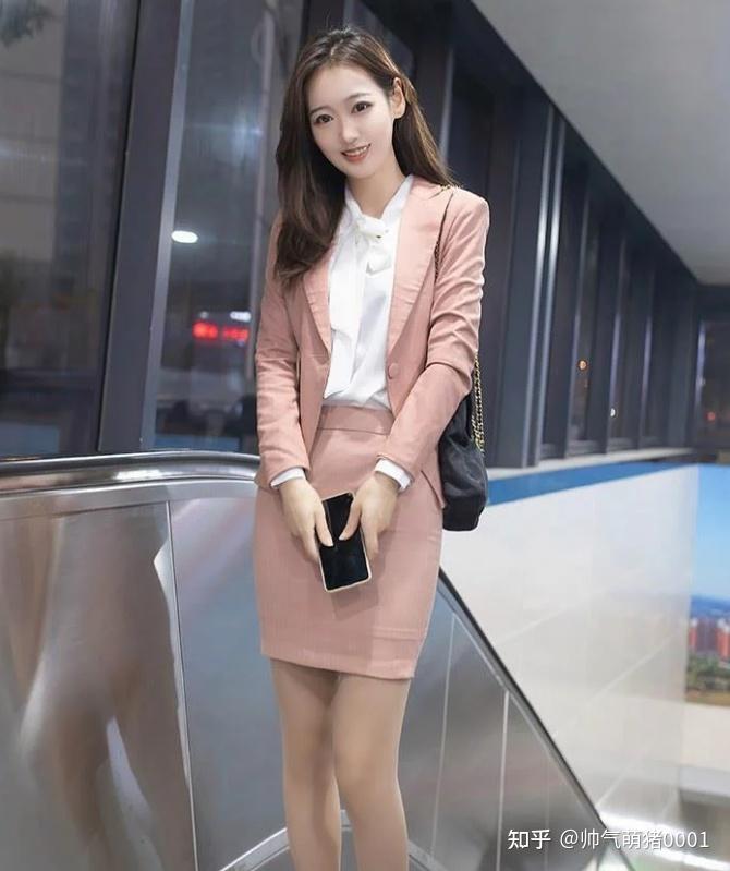 温柔学妹唐安琪丝袜美腿写真 - 知乎