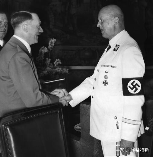 ⑨:纳粹党卫队晚礼服及夏季款式白色制服