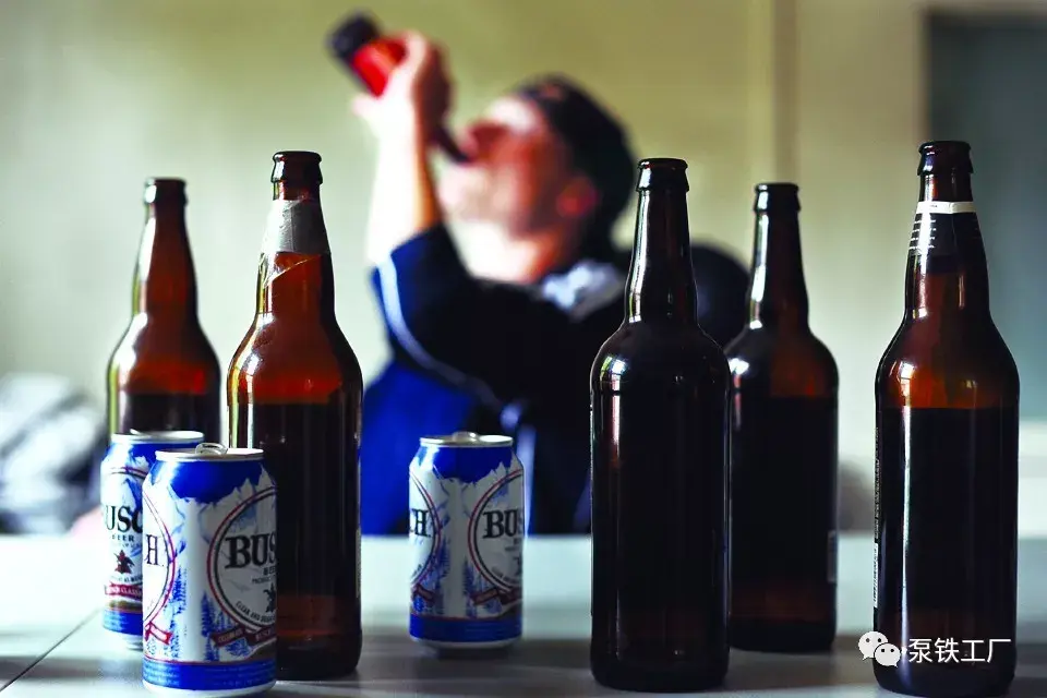 喝酒对健身是否有影响,是利大还是弊大?