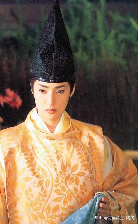 宝冢歌剧团出来的中性风——天海佑希 - 知乎