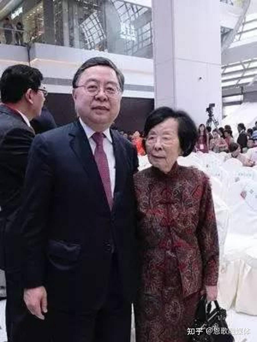 2021年“中国十大女富豪”最新出炉？8人身价超百亿美元，年龄最小39岁- 知乎