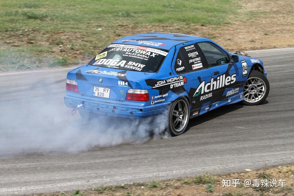 手动挡的车怎么开才有爆发力掌握弹离合技术让你学会弹射起步