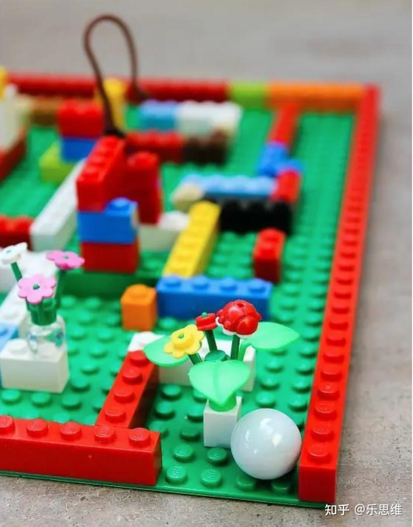 如何做一个乐高弹珠迷宫