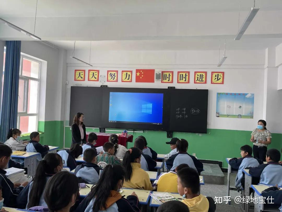位于青海省西宁市湟中区田家寨镇的丹麻学校,从这个新学期开始,又有五