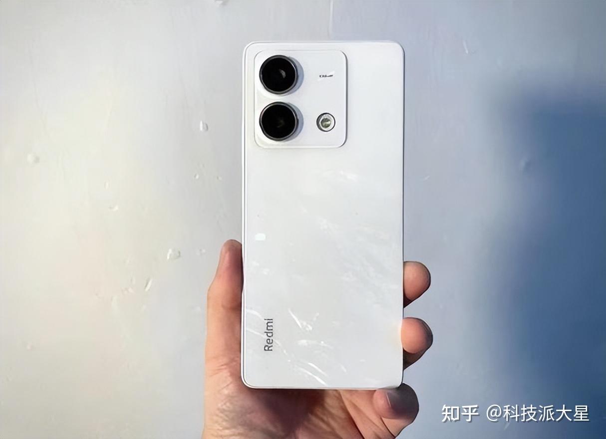 在性能方面,红米 note 13 pro 搭载了高通第二代骁龙7s移动平台,采用