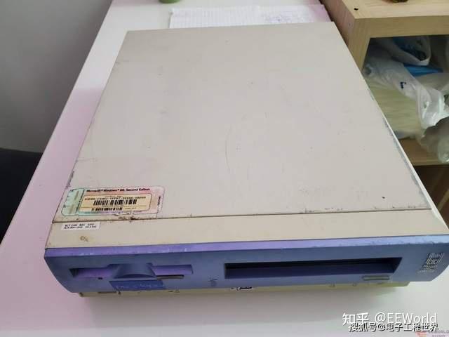 拆个25年前的WIN98电脑,看看当年的半导体如今还有谁