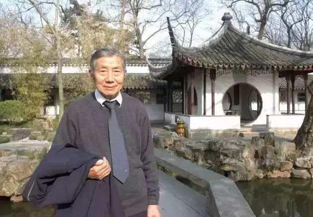 现代香山帮名正言顺的传承人为薛福鑫,国家级香山帮非遗传承人,生于