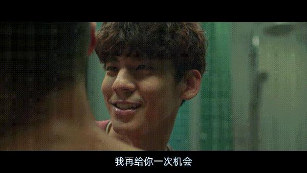 《关于我和鬼变成家人的那件事》豆瓣8.2,直男和同志冥婚?这部恐怖片也太搞笑了!