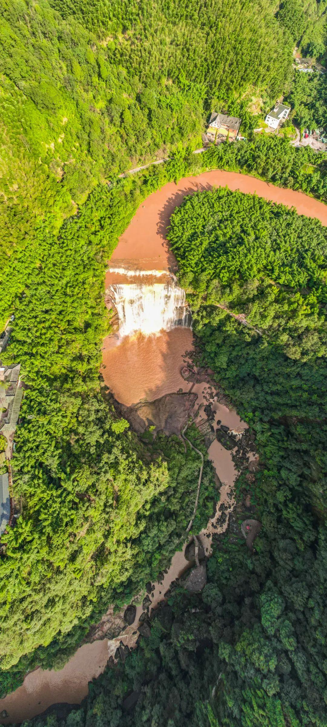 超6亿中国人免费这个春天贵州请你到黄小西吃晚饭