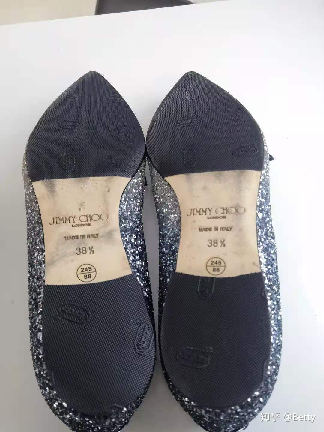 专业修鞋补鞋面 v2-ee573a34e4349b04e0b7c1f48bd1f355_r.jpg