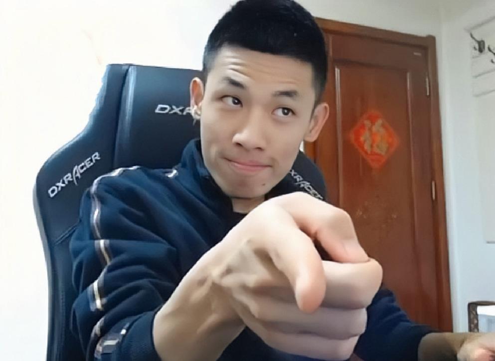 dnf旭旭宝宝家人出现用20个火箭换辟邪玉吓得他不敢说话