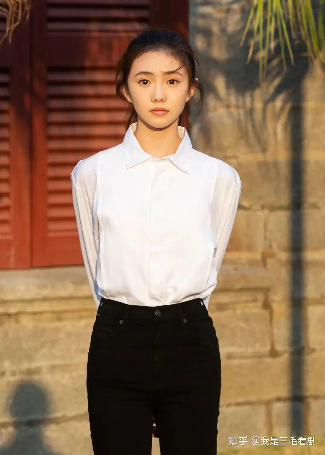 灿烂的她重逢的祖孙情揭开秘密重燃生命希望由惠英红刘浩存担任主演