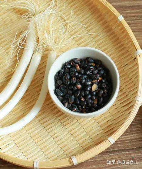葱白用大葱小葱都可以,大葱更好③先煎55分钟②水600毫升左右①淡豆豉