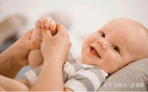 九个月宝宝吃多少奶正常 v2-eebf66419c3885eb455167f221e906a1_r.jpg