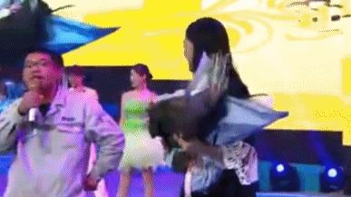 都在骂他们土，可不妨碍他们好笑啊