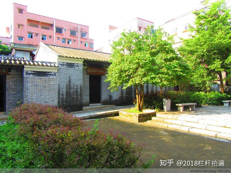 苏曼殊故居位于珠海南溪社区苏家巷内,2009年3月重修,2010年11月竣工