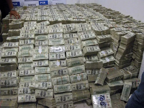 密室里发现金