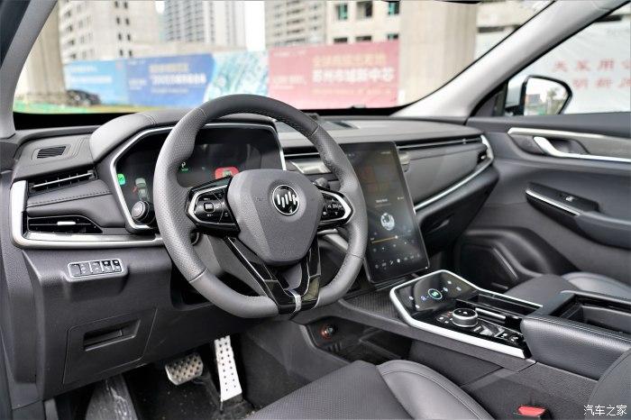 年轻人的第一台电动车威马ex6