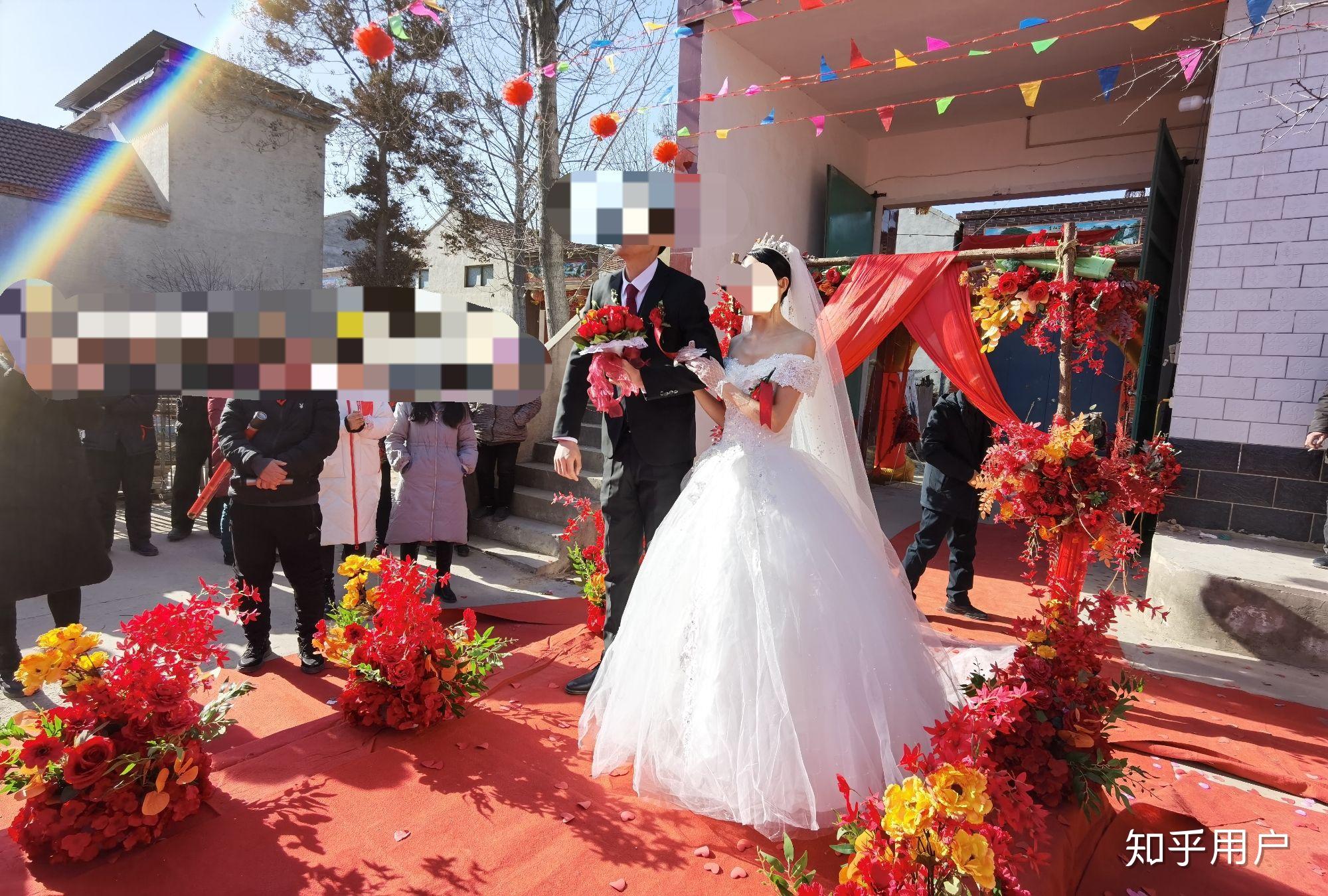 女生结婚是买婚纱好还是租婚纱好