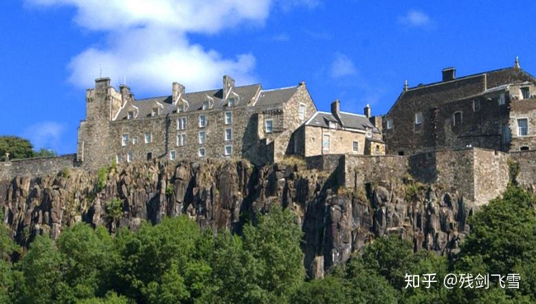 斯特林城市值得关注的是城堡,拥有苏格兰最伟大的一个城堡——苏格兰