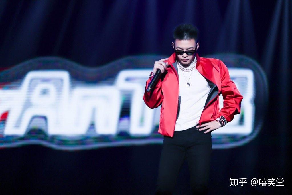 背负着离队的诸多骂名,他在现场表示:"我始终记得triple h 红花会