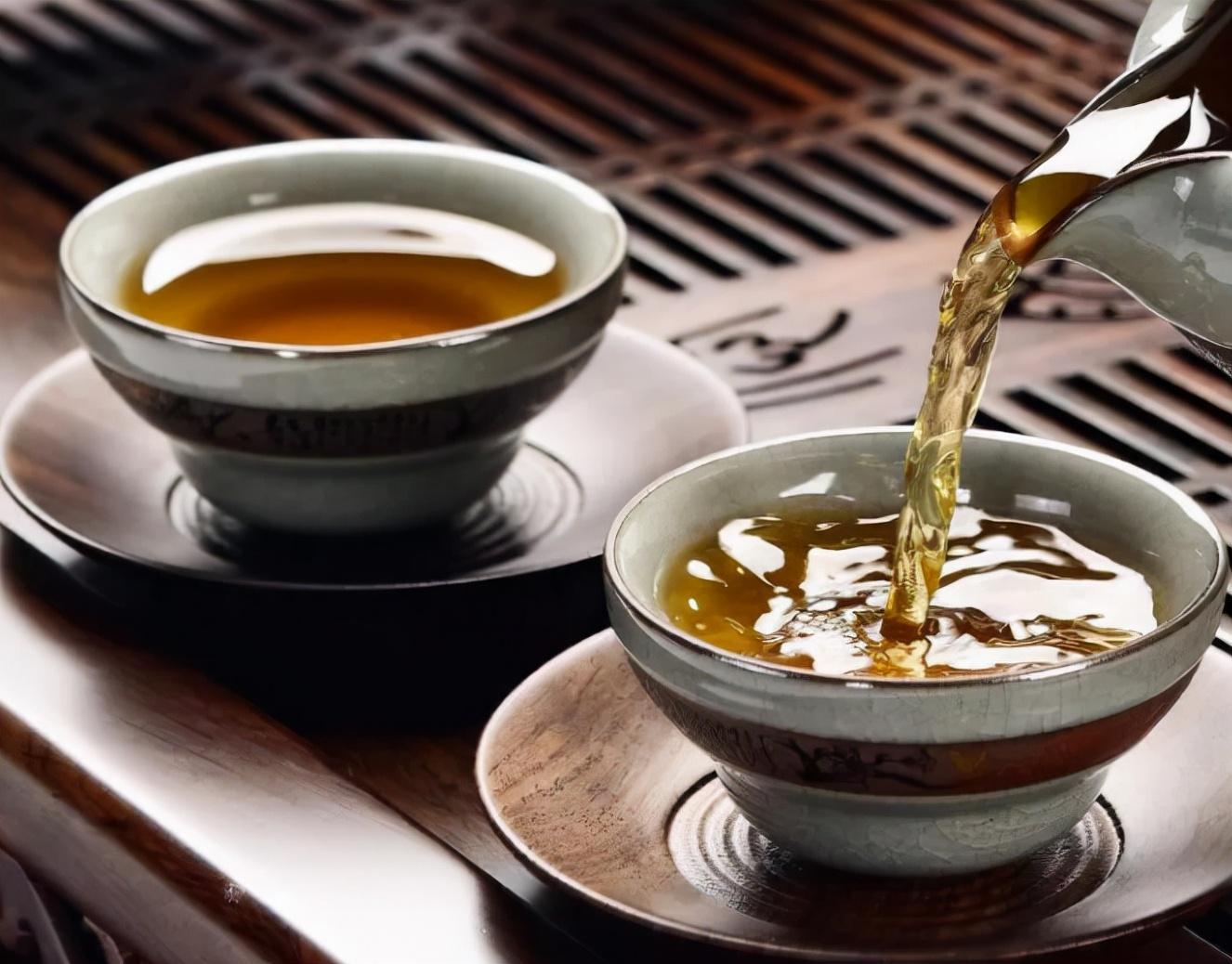 请客喝茶的礼仪规范看似无用实则为品茶增添风雅