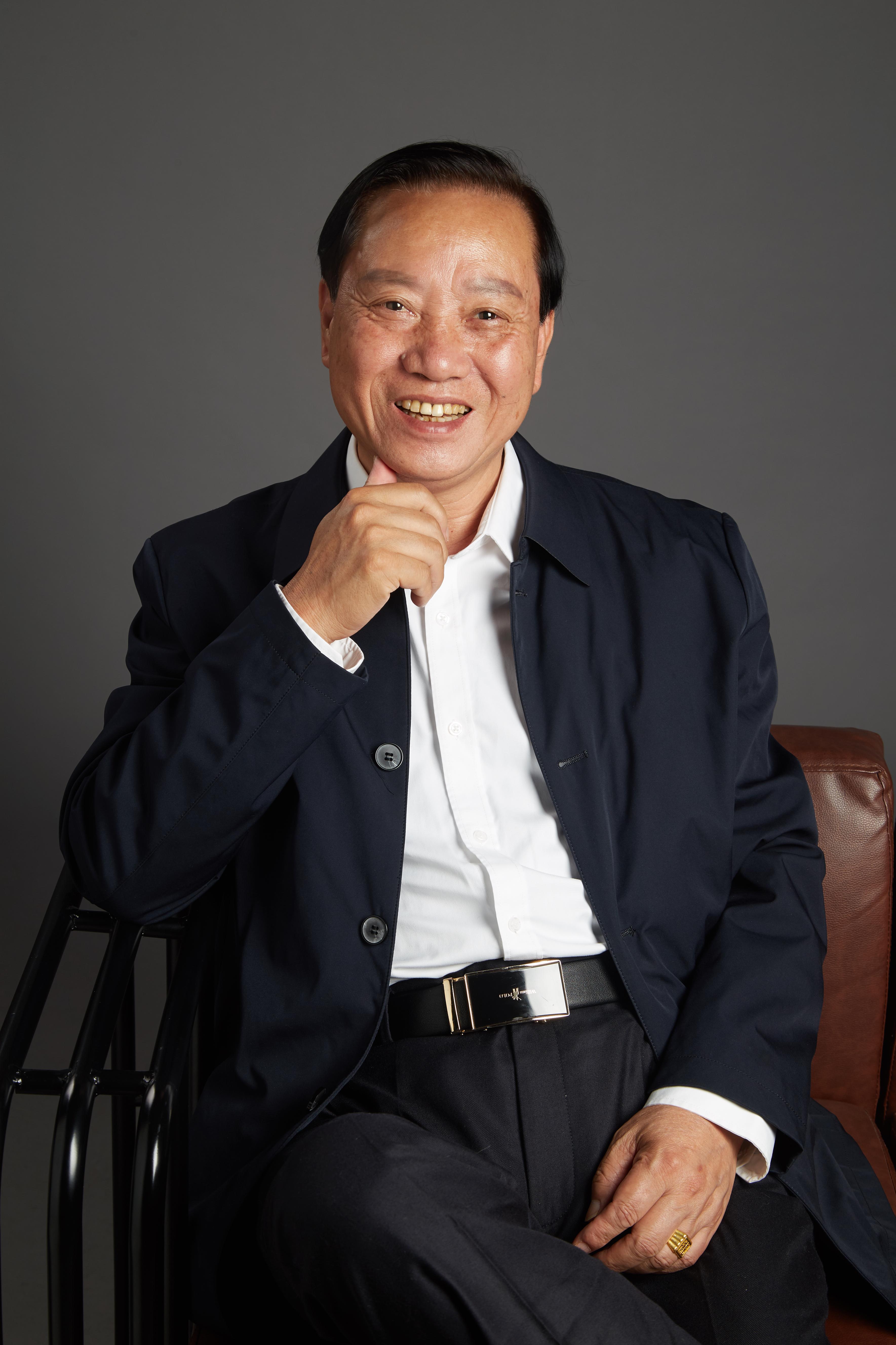 赖祖品牌及茅源酒厂创始人-余方开