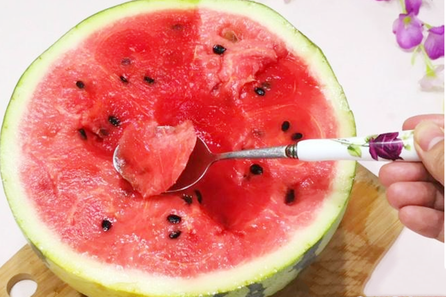 孕妇吃西瓜真能导致胎停吗为啥孕妇千万不能吃西瓜