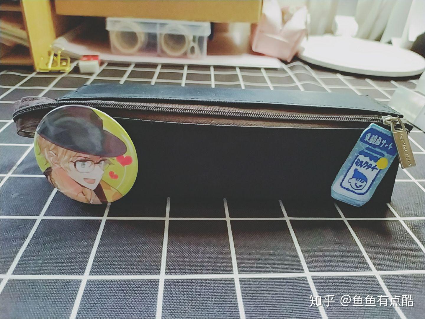 中学生学习用品 v2-f02fb818b8d0cd676e0a262e2ba07ead_r.jpg
