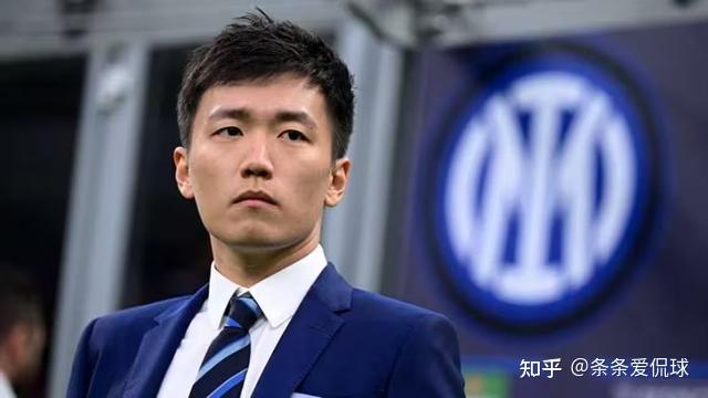 追求与那不勒斯合同即将到期的波兰中场泽林斯基作为巴雷拉的替代者