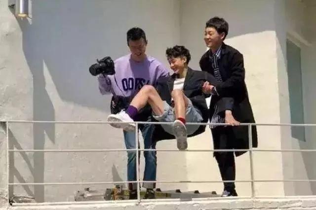 林更新个人资料女友 v2-f079d52f5cad7fa5452f035c043e7555_r.jpg