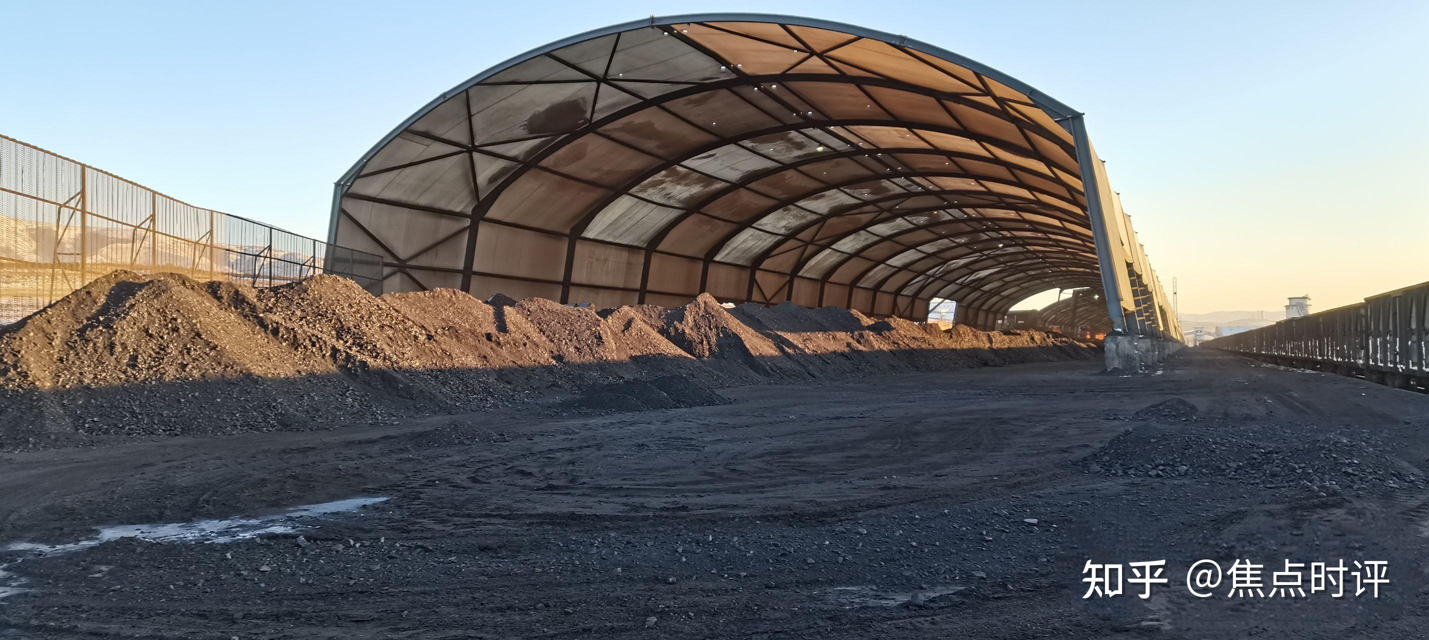 山西宁武阳方口煤台环保监管下的露天存煤