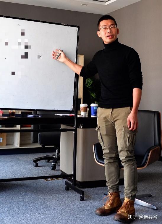 文案杀手黄振宇用朋友圈文案服务新个体经济