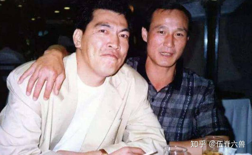 目前陈惠敏正在积极配合医生的治疗,而他的家人也时刻陪伴在侧.