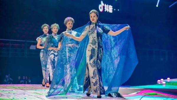 抖音美好奇妙夜重播_抖音美好奇妙夜直播回放在哪看_抖音美好奇妙之夜重播