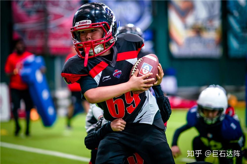 巨石达阵橄榄球学院最好的教育最好的教练