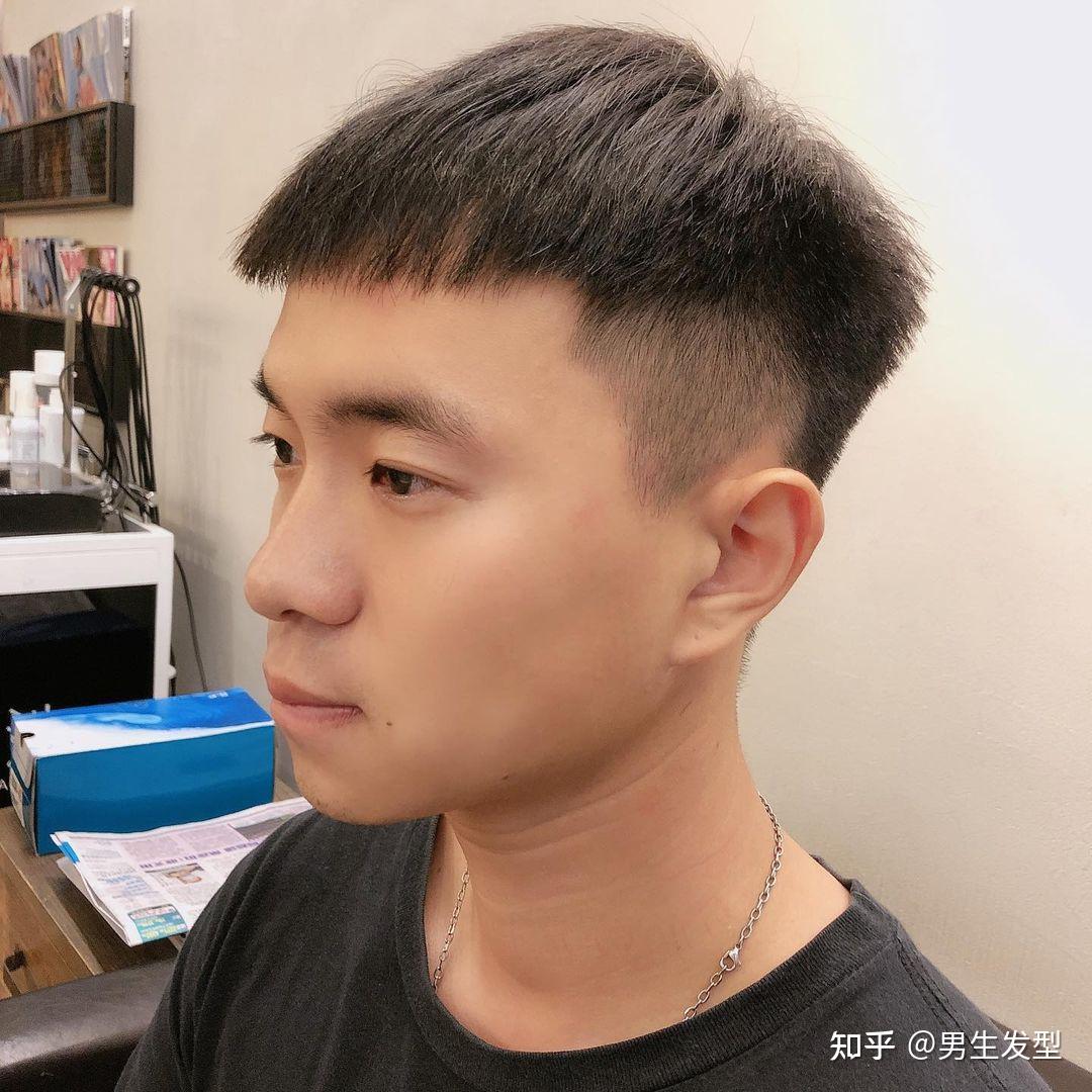 男生瓜子脸发型推荐,男生瓜子脸剪什么发型 - 伤感说说吧