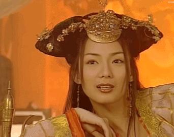 2000年,郑秀珍在《笑傲江湖》中出演东方不败.