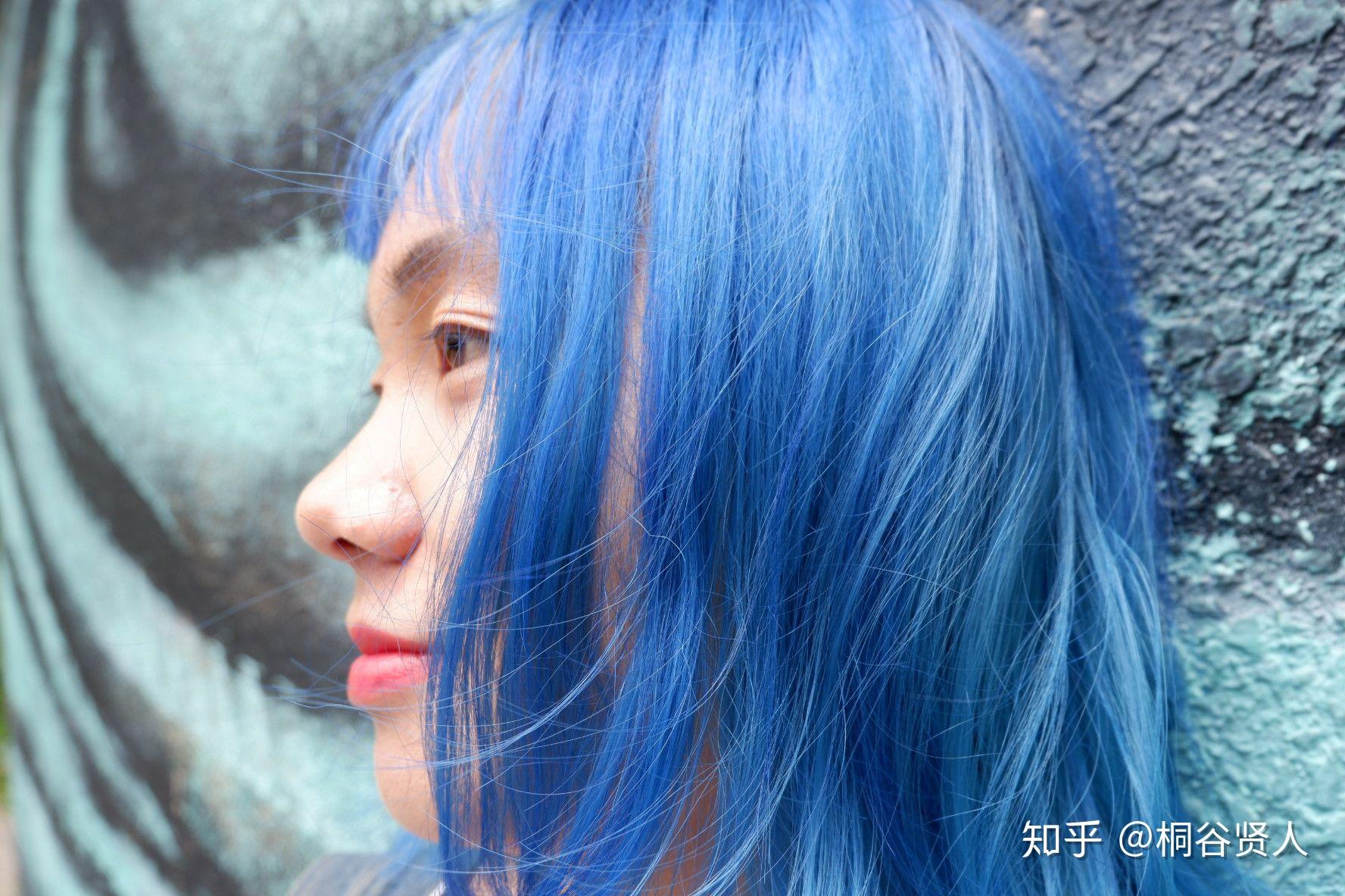 留蓝色头发什么体验