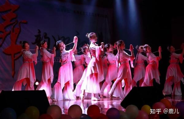 庆典礼仪公司_庆典的礼仪ppt_成都满庭红庆典活动策划公司