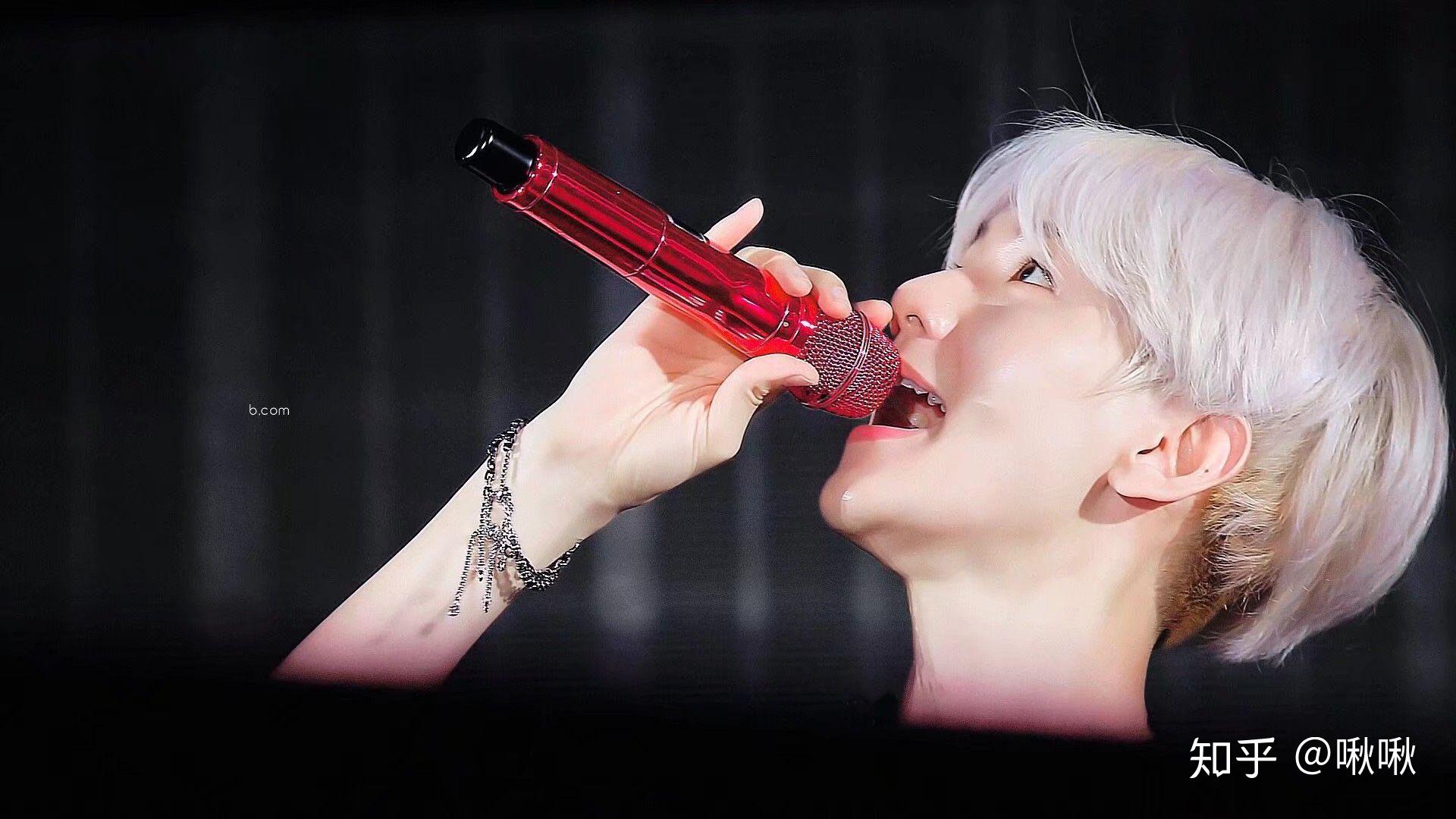 姐妹们有没有边伯贤的壁纸锁屏分享一下吧唧吧唧