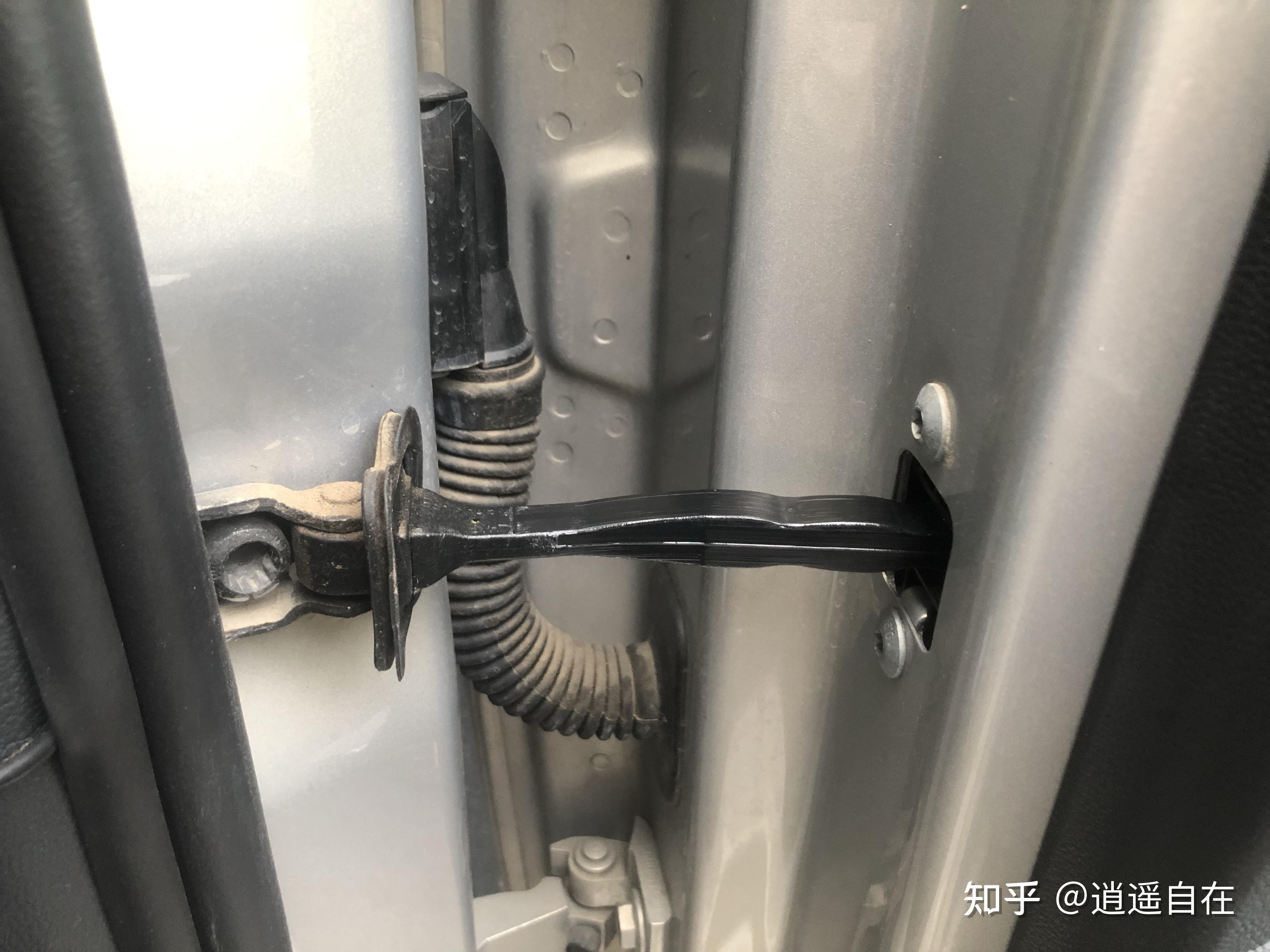 爱车养护之给车门铰链做个小保养