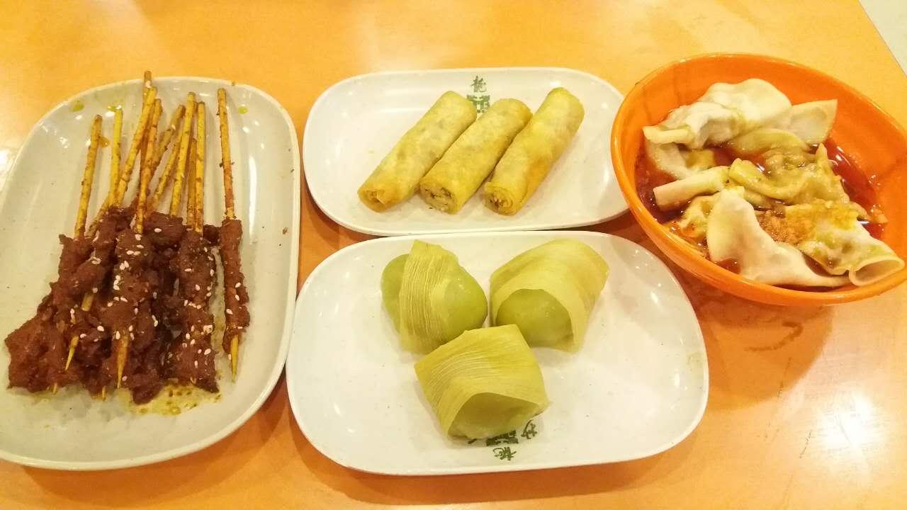 六月初两到三人去成都重庆五天,求旅游计划?