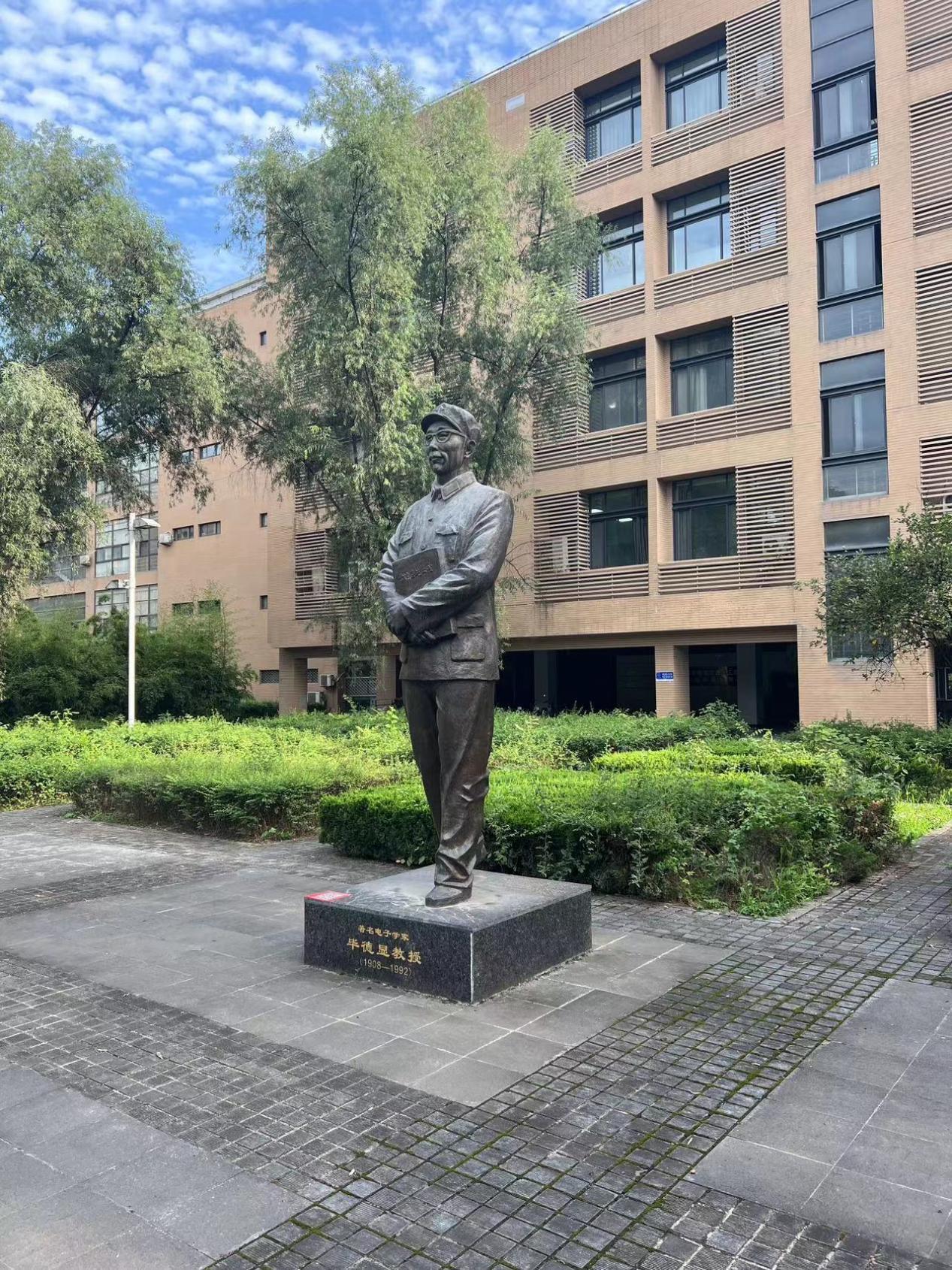 毕德显雕塑 - 知乎